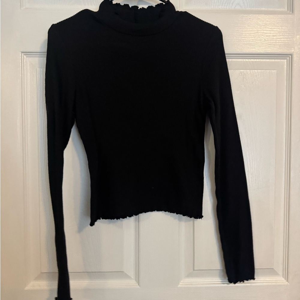 American Eagle Outfitters Women's Black Ribbed Long Sleeve Top Size Medium